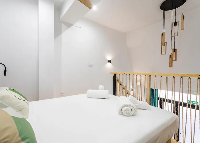 Marie Curie Flats, Lovely Duplex 3 * Valenza