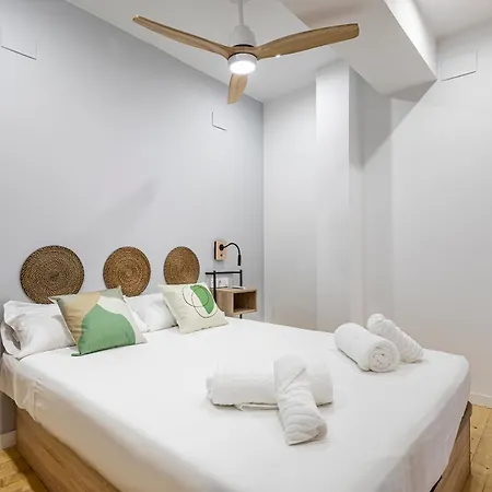 Marie Curie Flats, Lovely Duplex 3 Valensiya